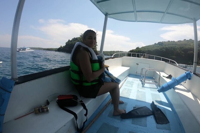 Bali Nusa Penida and Private Snorkeling (Manta Bay, Gamat, Wall) - Lunch and the small comfort wins