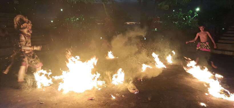 Bali: Tanah Lot Temple Sunset Kecak & Fire Dance Show Ticket - Price and value: what $6 really buys you