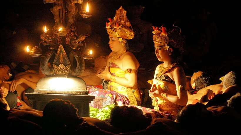Bali: Ubud Kecak and Fire Dance Show Tickets - Who should book this show, and who might want a different plan?