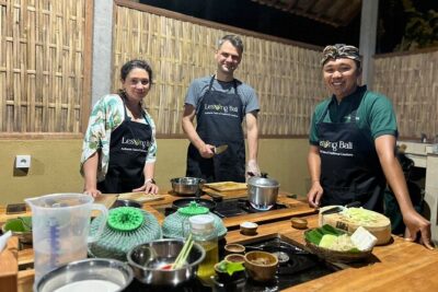 Balinese Cooking Class with Traditional Market Tour - Stone mortar technique: learning Balinese paste the hands-on way
