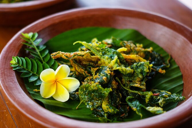 Balinese Vegan Cooking Class with Fresh Harvesting & Garden Tour - Small groups, 3.5-hour timing, and what to pack