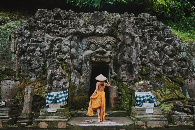 Best of Ubud Attractions: Private All-Inclusive Tour - Mas Carving Center: a craft stop that doesn’t have to feel salesy