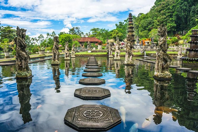 East Bali Tour: Gate of Heaven, Water Palace, Sleeping Gajah - Sidemen and Mt. Agung viewpoints: where the drive feels like part of the trip