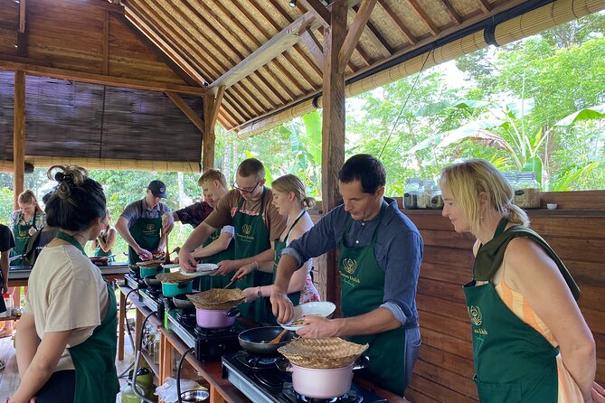 From Ubud: Authentic Bali Farm Cooking School & Organic Farm - Group Size: Small Enough for Help, Big Enough to Meet People