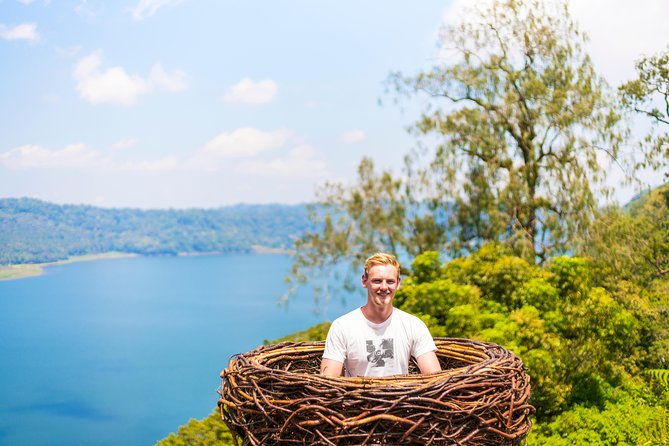 Instagram Tour in Bali: The Most Beautiful Spots - Ulun Danu Beratan Temple: The Floating Lake Temple for Green-and-Hills Photos
