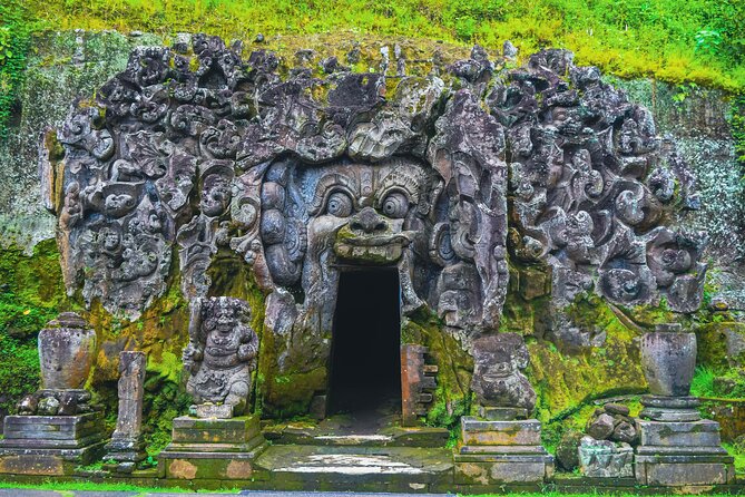 Kintamani Lake & Volcano Tour - Mas Woodcarving Center: Watching Craft Instead of Just Buying