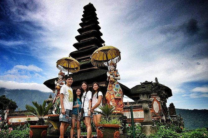 More Complete: Discover Bali In 3 Days Private Tour Package - Day 1 in Ubud: Monkey Forest, Tirta Empul, Ulu Petanu, and Tegalalang