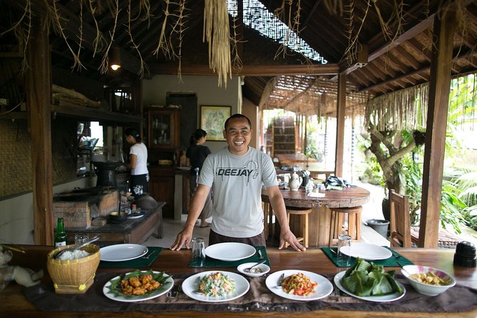 PRIVATE Balinese Cooking Class in Ubud with Dewa with Transfers - What you’ll cook: pepes ikan, bumbu kuning, and bregedel
