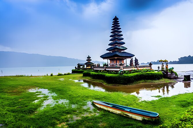 Private Full-Day Tour: Ulun Danu Beratan Temple, Jatiluwih and Tanah Lot Temple - Coffee farming, beekeeping, and lunch: the everyday Bali side