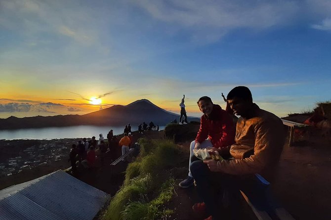 Private Mount Batur Sunrise Trekking - Stop at Mount Batur: What the Summit Moment Is Really Like