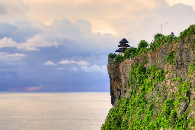 Private Tour: Uluwatu Temple & Southern Bali Highlights - Uluwatu Temple: clifftop views plus the monkey factor