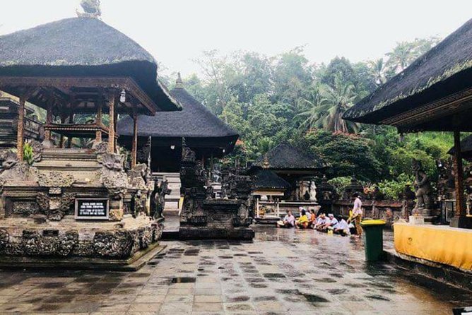 Skip the Line Tirta Empul Temple Entrance Ticket All Inclusive - Small group size (max 14): what it changes on the ground