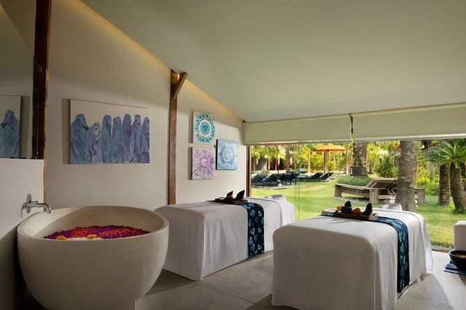 Spa at Heiwa with Dining Included at Hiiragi - What’s included: foot ritual, Zen aromatherapy massage, aloe facial, and drinks