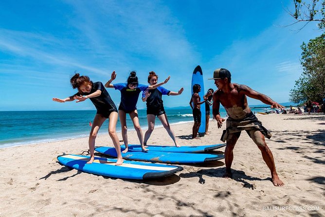 The best surf lessons in Kuta - Round Two in the Ocean: Your Chances to Improve Fast (45 Minutes)