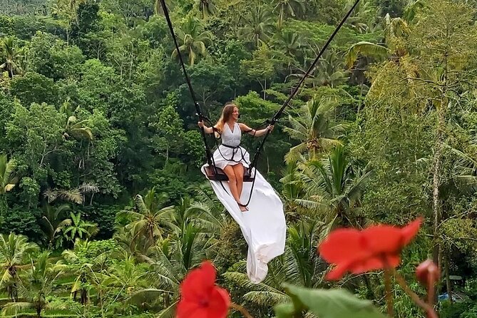 Ubud Bali Driver - Private Driver in Ubud - Stop 1: Kanto Lampo Waterfall (Seasonal, 30 Minutes to Reset)
