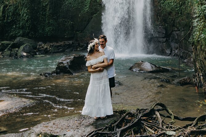 UBUD Instagram Spot Tour with Photographer - Tegalalang Rice Terraces: Mud, Angles, and Staying Loose