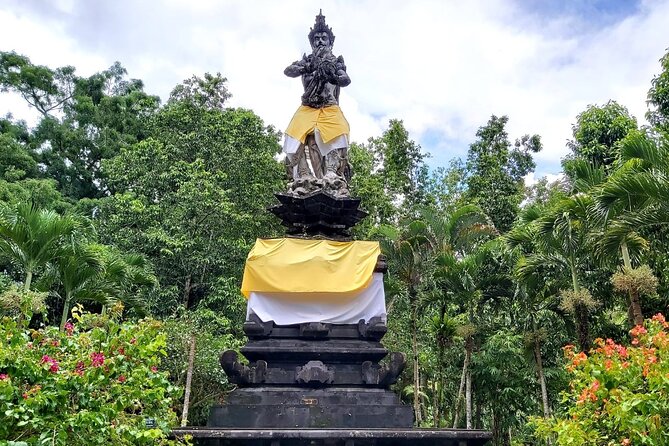 Ubud Tour - Ubud Highlight - Private Tour All inclusive - Lunch at D Alas Warung: Jungle Views and a Reset Button