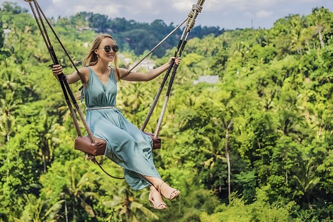 Ubud Tour with Monkey Forest Waterfalls Temples and More - Lunch at D Alas Warung: a real break, not an afterthought