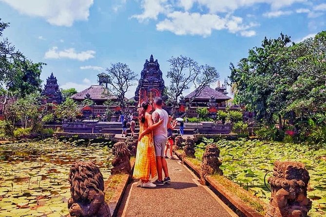 Ubud Trip, The Best of Ubud in a day - All Inclusive - Tegenungan waterfall: views, possible swim time, and safety reality