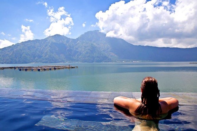 Ubud Volcano Lake and Natural Hot Spring Tour - Tegenungan Waterfall: power, sound, and a straightforward hour