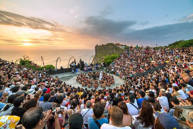 Uluwatu Sunset, Kecak Dance and Jimbaran Seafood Dinner - Beach-to-Cliff Setup That Works (If You Like a Full Day)