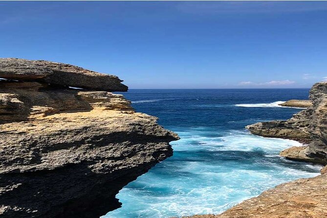 West Nusa Penida Full-Day Private Tour - Crystal Bay: a cove with access, but not a guarantee of lounge time